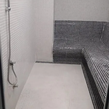1 Bedroom Apartment, 500m To The Beach, * 阿拉尼亚